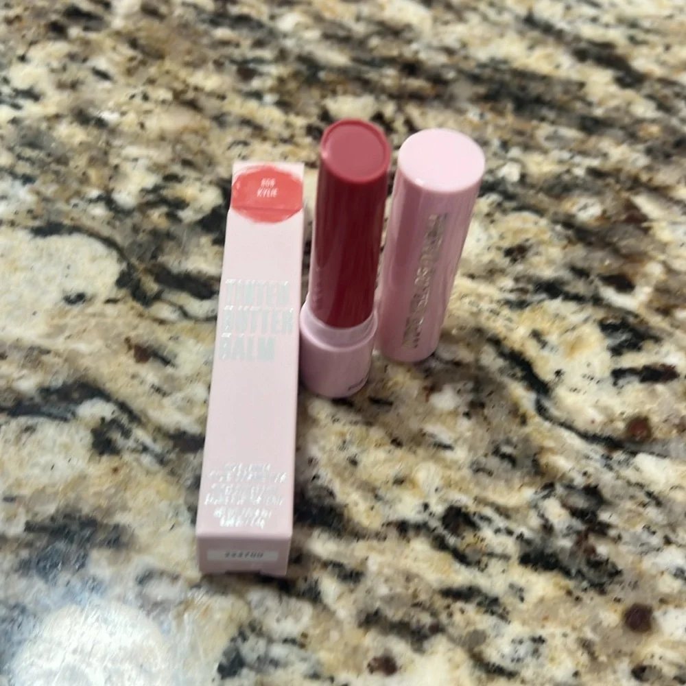 🌙💋Kylie Tinted Butter Balm